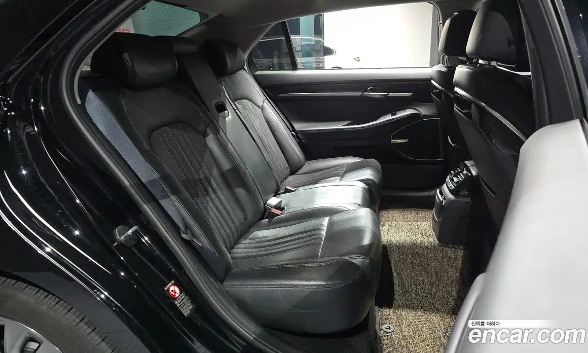 Genesis EQ900 2016 3.3 автомат (гидро), фото 17 Genesis EQ900 2016 3.3 автомат (гидро), фото 17