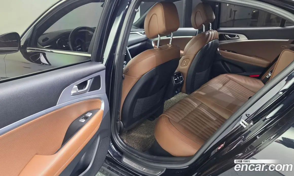 Genesis G70 2019 2.0 автомат (гидро), фото 16 Genesis G70 2019 2.0 автомат (гидро), фото 16