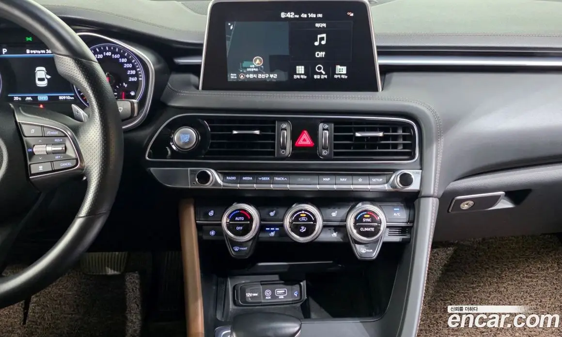 Genesis G70 2019 2.0 автомат (гидро), фото 20 Genesis G70 2019 2.0 автомат (гидро), фото 20