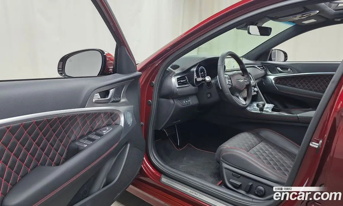 Genesis G70 2024 3.3 автомат (гидро), фото 13 Genesis G70 2024 3.3 автомат (гидро), фото 13