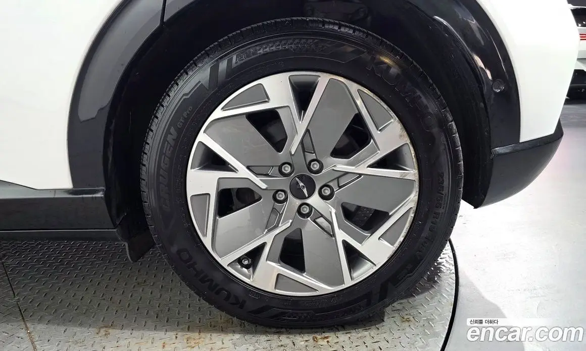 Genesis GV60 2022 0.1 автомат (гидро), фото 7 Genesis GV60 2022 0.1 автомат (гидро), фото 7