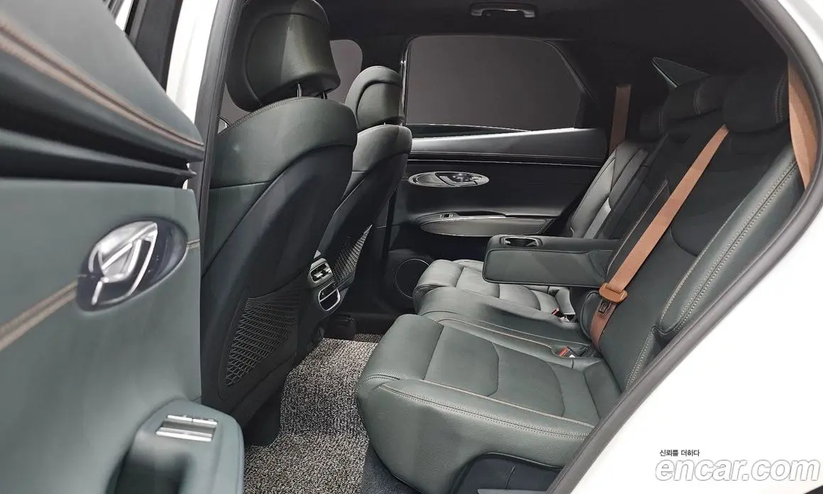 Genesis GV70 2021 2.5 автомат (гидро), фото 16