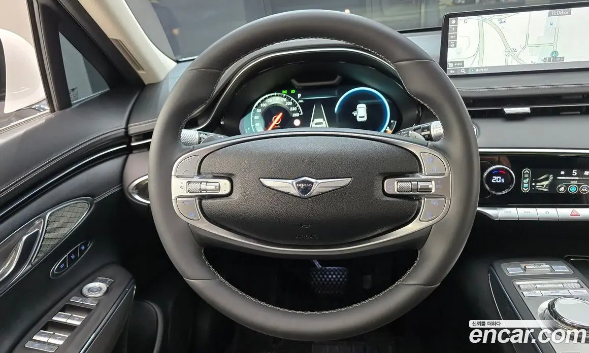 Genesis GV70 2023 2.5 автомат (гидро), фото 20 Genesis GV70 2023 2.5 автомат (гидро), фото 20