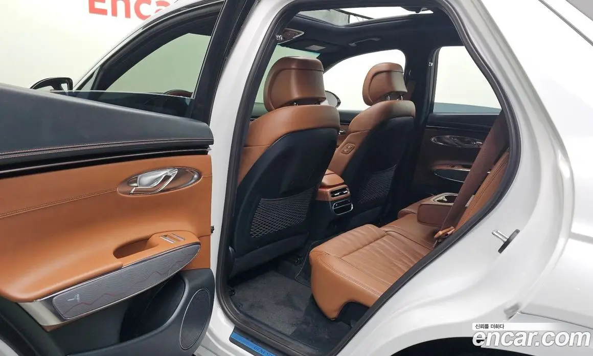 Genesis GV70 2023 2.5 автомат (гидро), фото 17 Genesis GV70 2023 2.5 автомат (гидро), фото 17