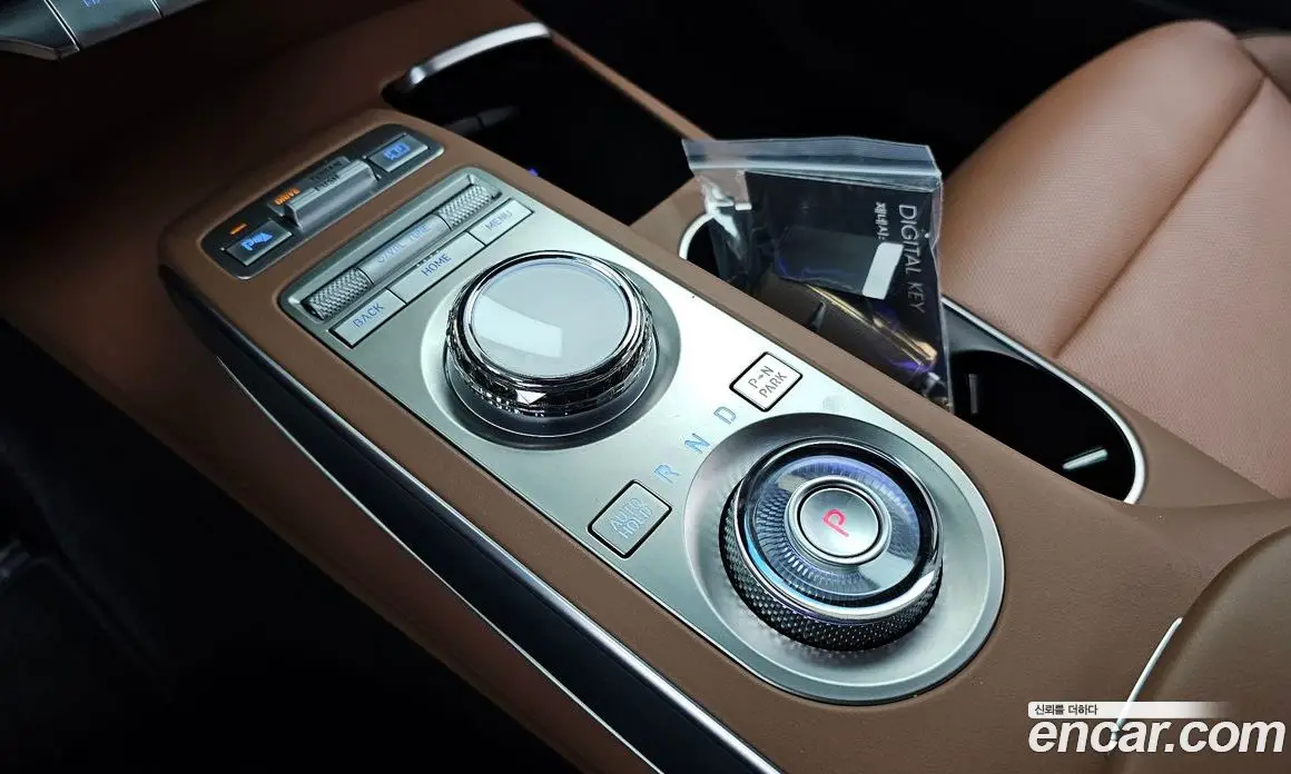 Genesis GV70 2024 2.5 автомат (гидро), фото 12