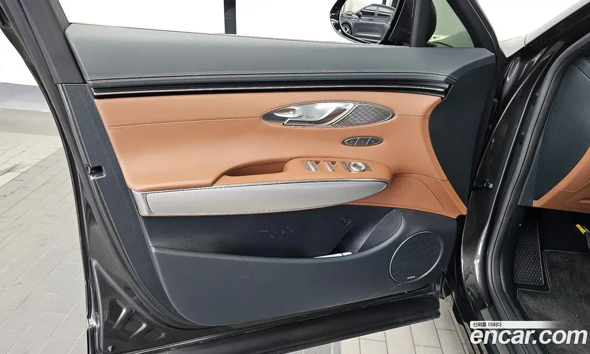 Genesis GV70 2024 2.5 автомат (гидро), фото 14