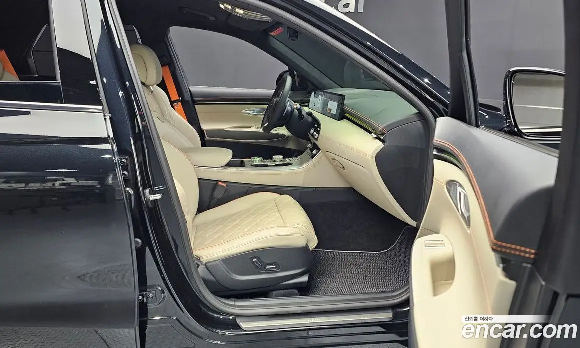 Genesis GV70 2025 2.5 автомат (гидро), фото 16