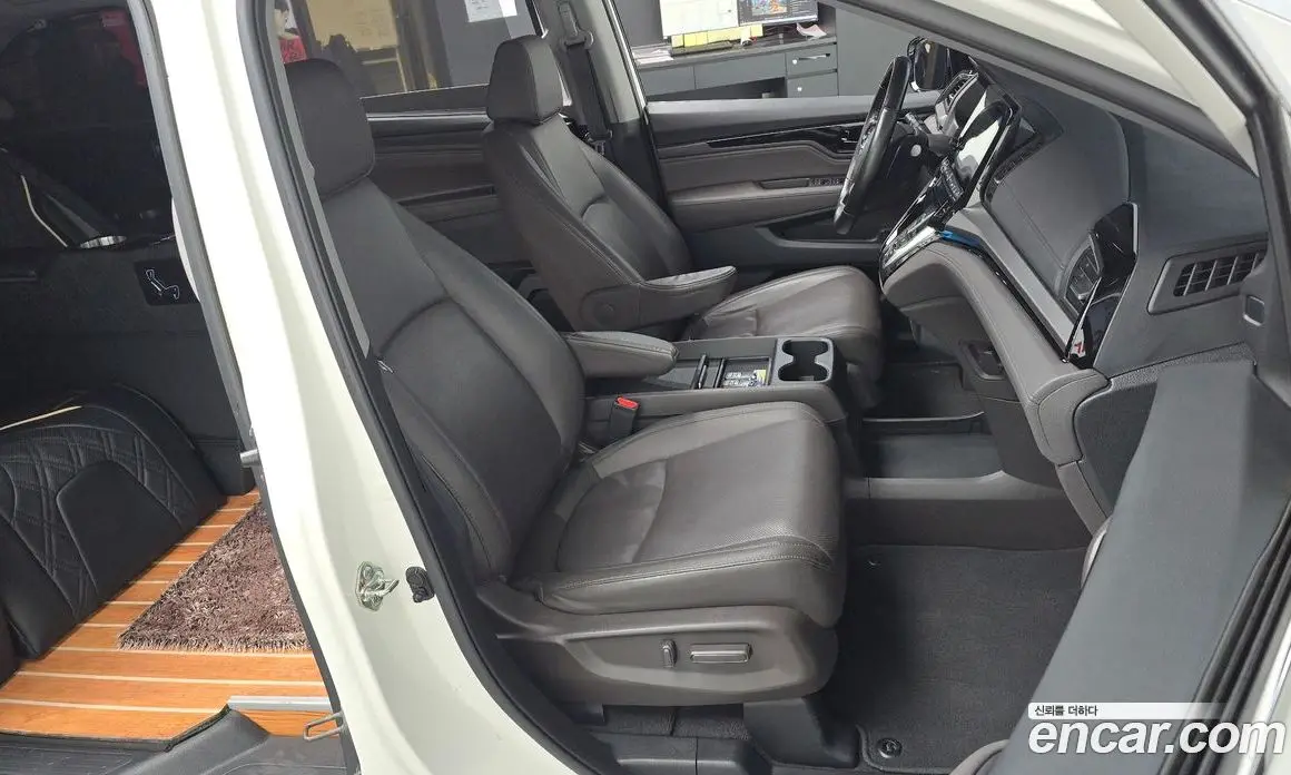 Honda Odyssey 2018 3.5 автомат (гидро), фото 16
