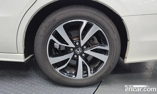 Honda Odyssey 2018 3.5 автомат (гидро), миниатюра 7