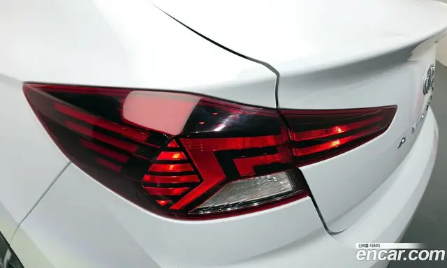 Hyundai Avante 2019 1.6 автомат (гидро), миниатюра 9 Hyundai Avante 2019 1.6 автомат (гидро), миниатюра 9