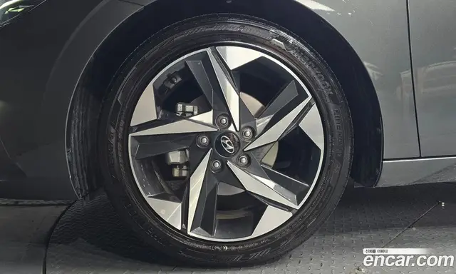 Hyundai Avante 2020 1.6 автомат (гидро), миниатюра 4 Hyundai Avante 2020 1.6 автомат (гидро), миниатюра 4