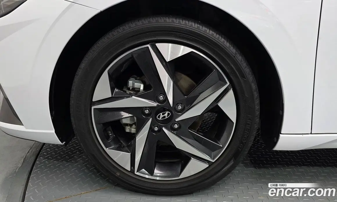 Hyundai Avante 2022 1.6 автомат (гидро), фото 5 Hyundai Avante 2022 1.6 автомат (гидро), фото 5