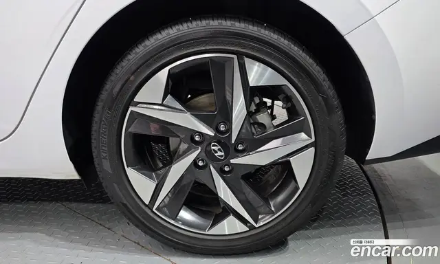 Hyundai Avante 2022 1.6 автомат (гидро), миниатюра 7 Hyundai Avante 2022 1.6 автомат (гидро), миниатюра 7