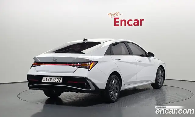 Hyundai Avante 2023 1.6 автомат (гидро), миниатюра 2