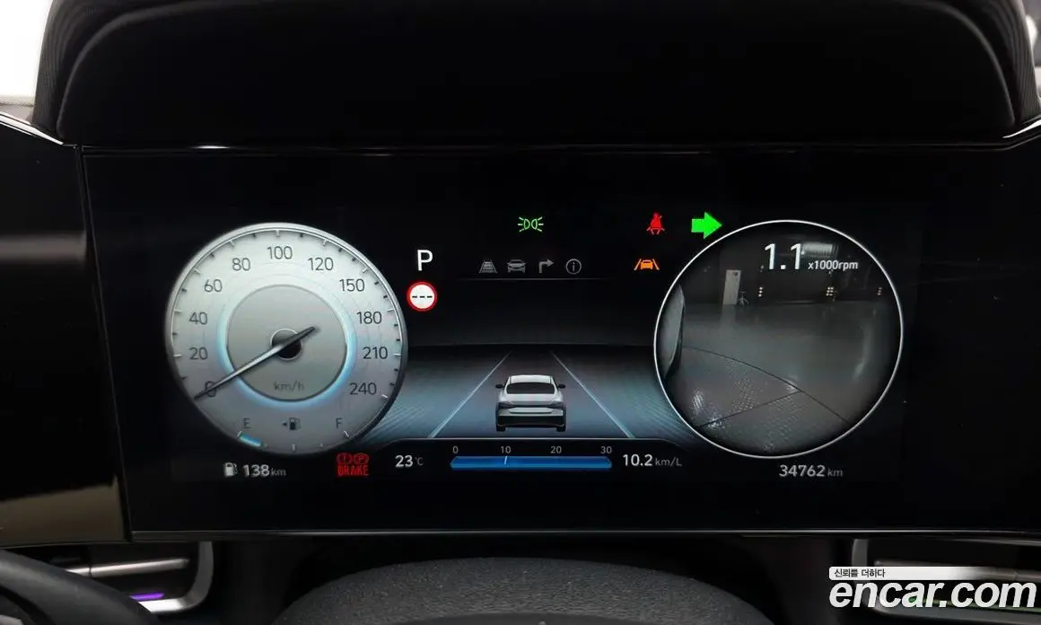 Hyundai Avante 2023 1.6 автомат (гидро), фото 11
