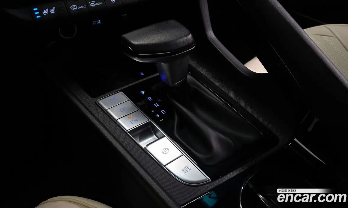 Hyundai Avante 2023 1.6 автомат (гидро), фото 12
