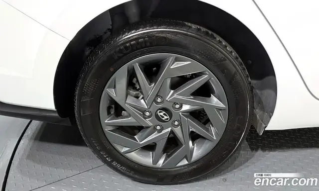 Hyundai Avante 2023 1.6 автомат (гидро), миниатюра 5