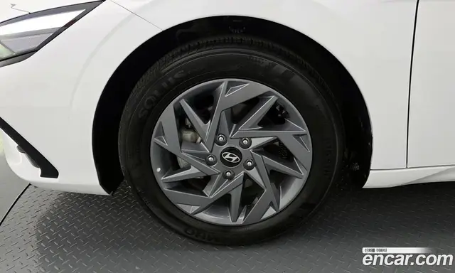 Hyundai Avante 2023 1.6 автомат (гидро), миниатюра 7