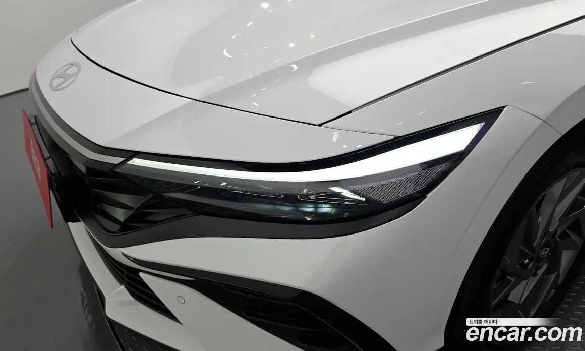Hyundai Avante 2023 1.6 автомат (гидро), фото 8