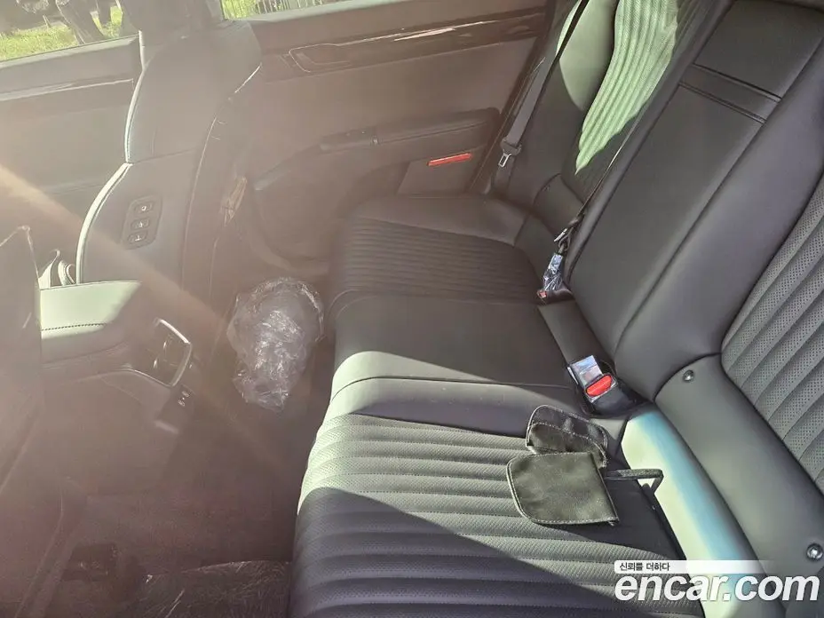 Hyundai Grandeur 2024 1.6 автомат (гидро), фото 6