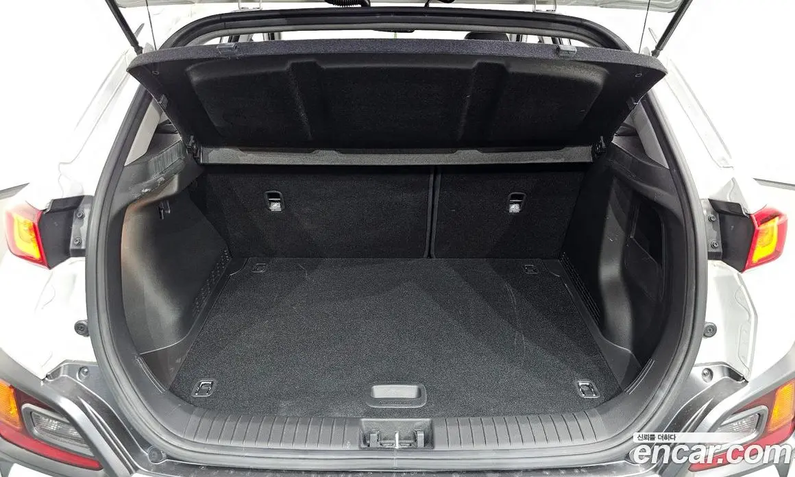 Hyundai Kona 2017 1.6 автомат (гидро), фото 17 Hyundai Kona 2017 1.6 автомат (гидро), фото 17