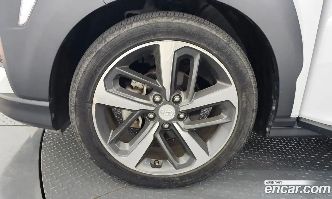Hyundai Kona 2017 1.6 автомат (гидро), фото 5 Hyundai Kona 2017 1.6 автомат (гидро), фото 5
