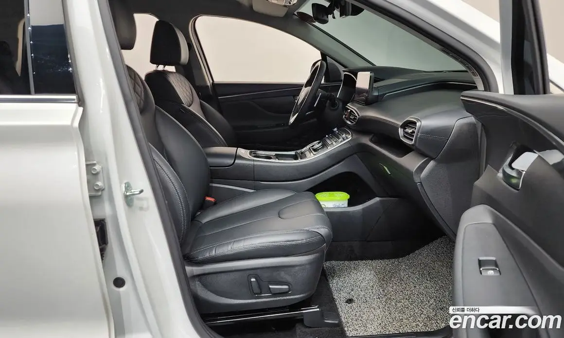 Hyundai Santa Fe 2023 2.2 автомат (гидро), фото 16 Hyundai Santa Fe 2023 2.2 автомат (гидро), фото 16