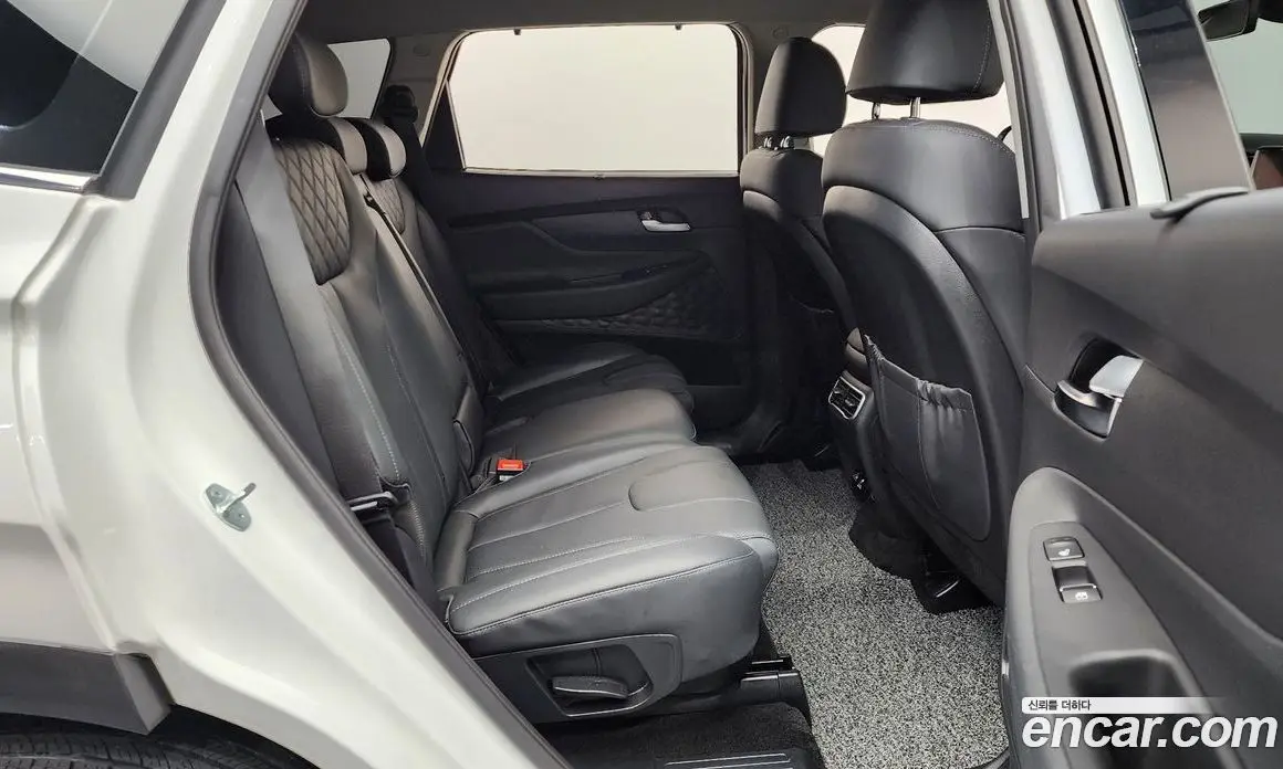 Hyundai Santa Fe 2023 2.2 автомат (гидро), фото 17 Hyundai Santa Fe 2023 2.2 автомат (гидро), фото 17