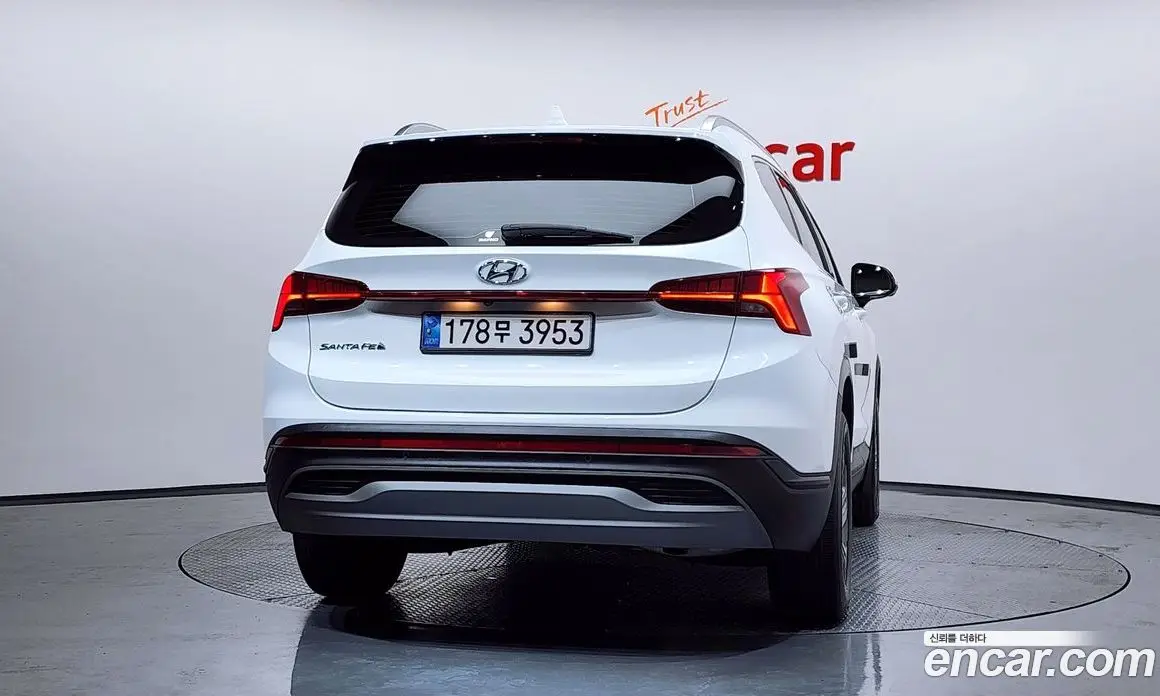 Hyundai Santa Fe 2023 2.2 автомат (гидро), фото 4 Hyundai Santa Fe 2023 2.2 автомат (гидро), фото 4