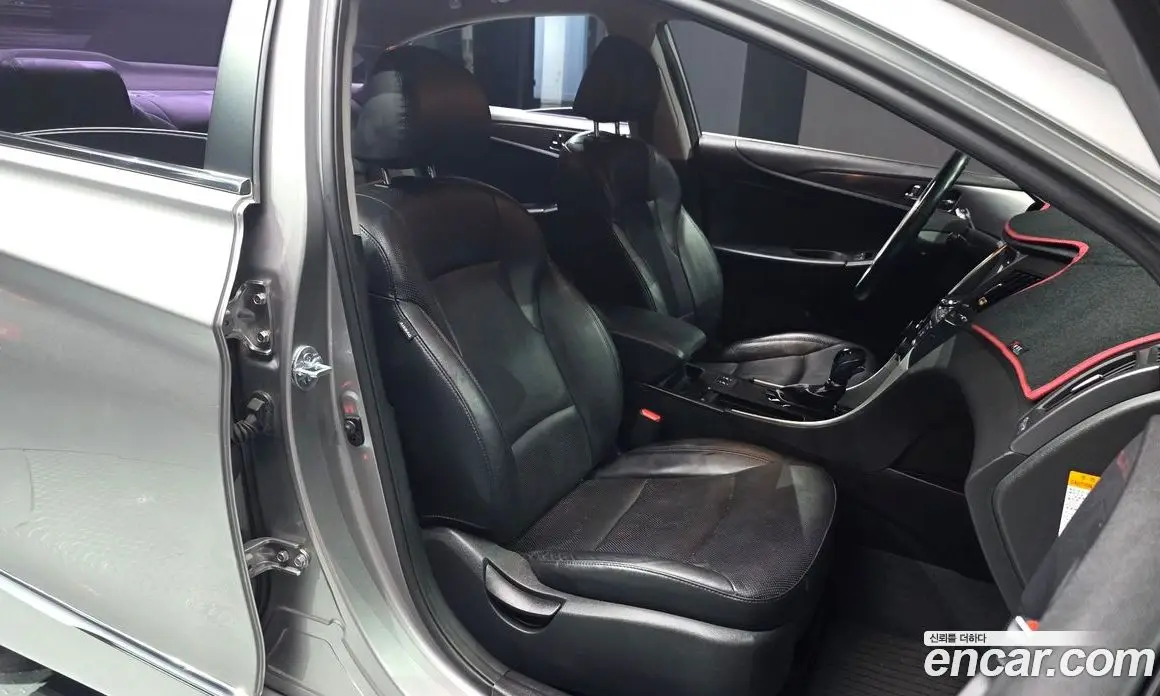 Hyundai Sonata 2013 2.0 автомат (гидро), фото 15