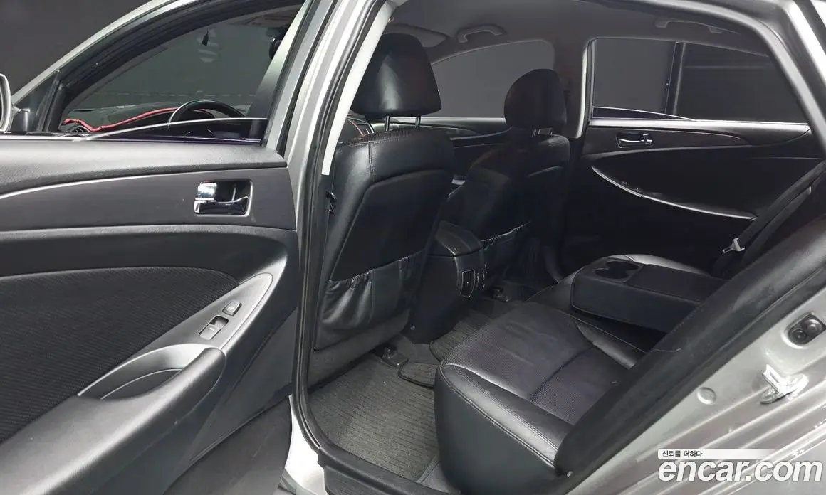 Hyundai Sonata 2013 2.0 автомат (гидро), фото 16