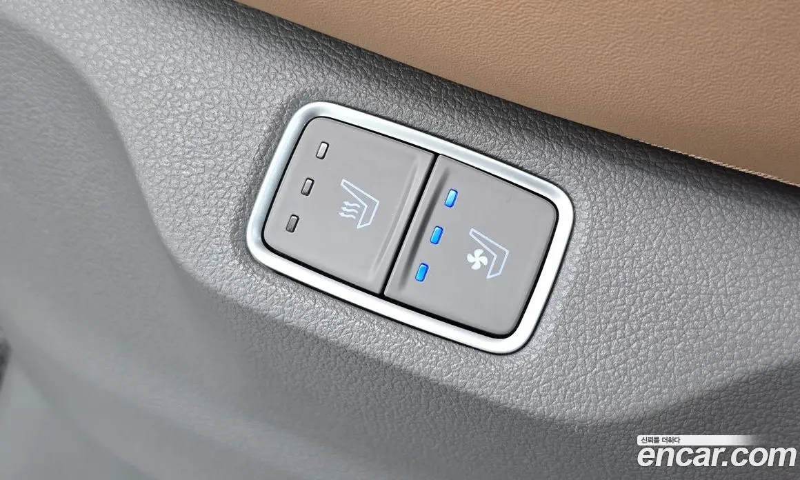 Hyundai Staria 2023 2.2 автомат (гидро), фото 16