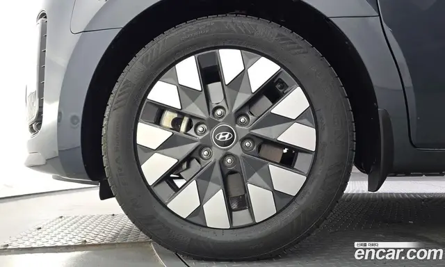 Hyundai Staria 2023 2.2 автомат (гидро), миниатюра 5
