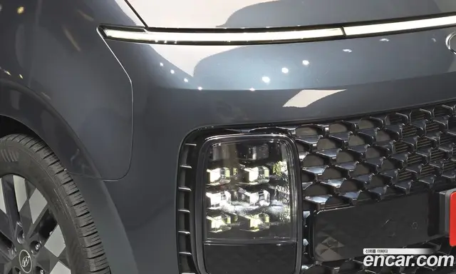 Hyundai Staria 2023 2.2 автомат (гидро), миниатюра 8