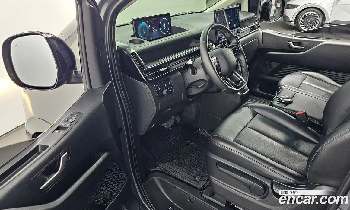 Hyundai Staria 2026 3.5 автомат (гидро), фото 13