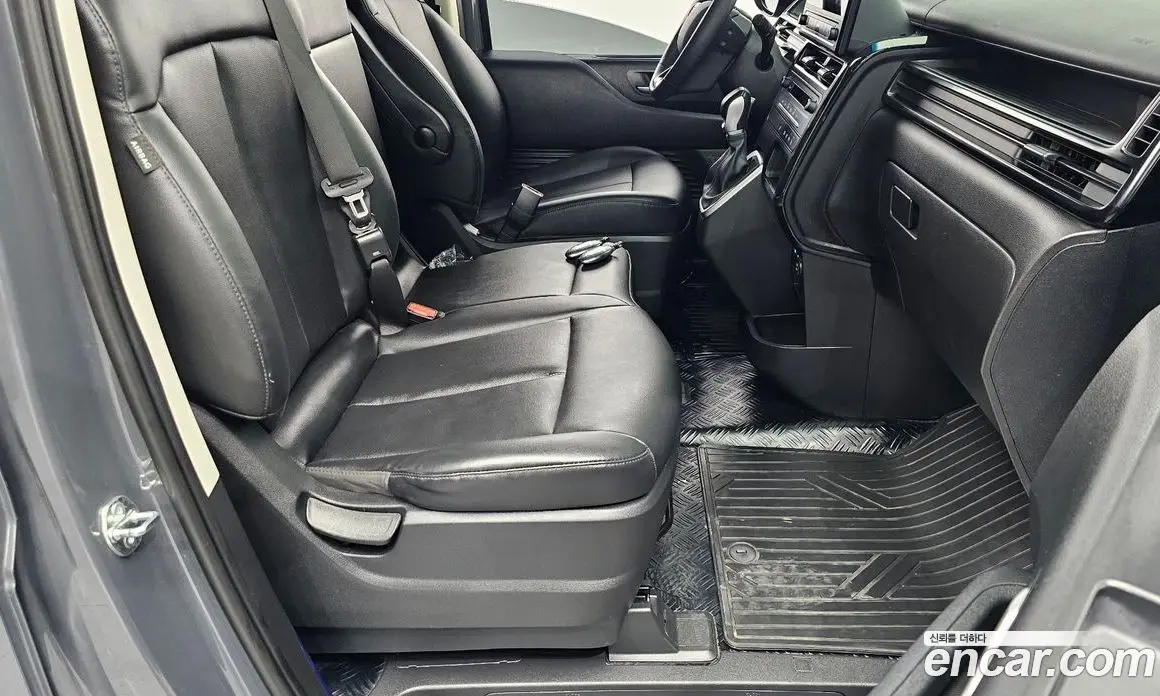 Hyundai Staria 2026 3.5 автомат (гидро), фото 16