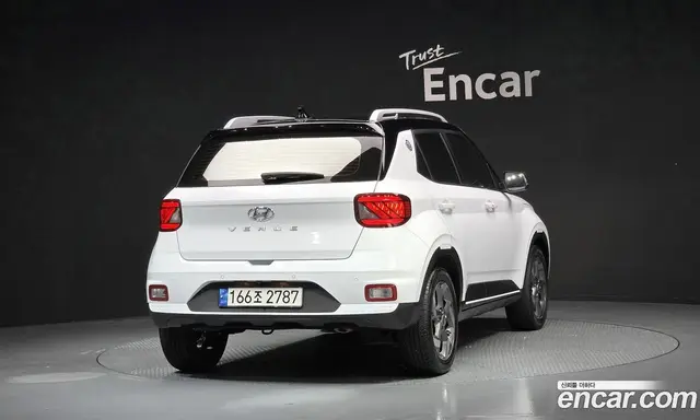 Hyundai Venue 2022 1.6 автомат (гидро), миниатюра 2