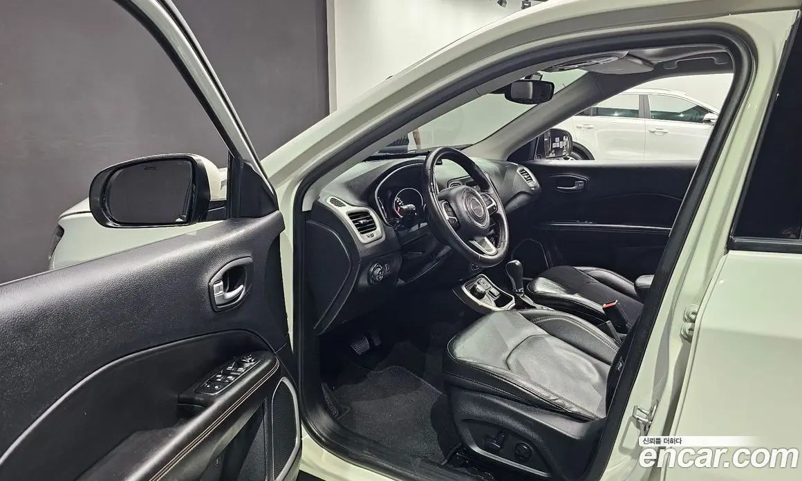 Jeep Compass 2018 2.4 автомат (гидро), фото 13
