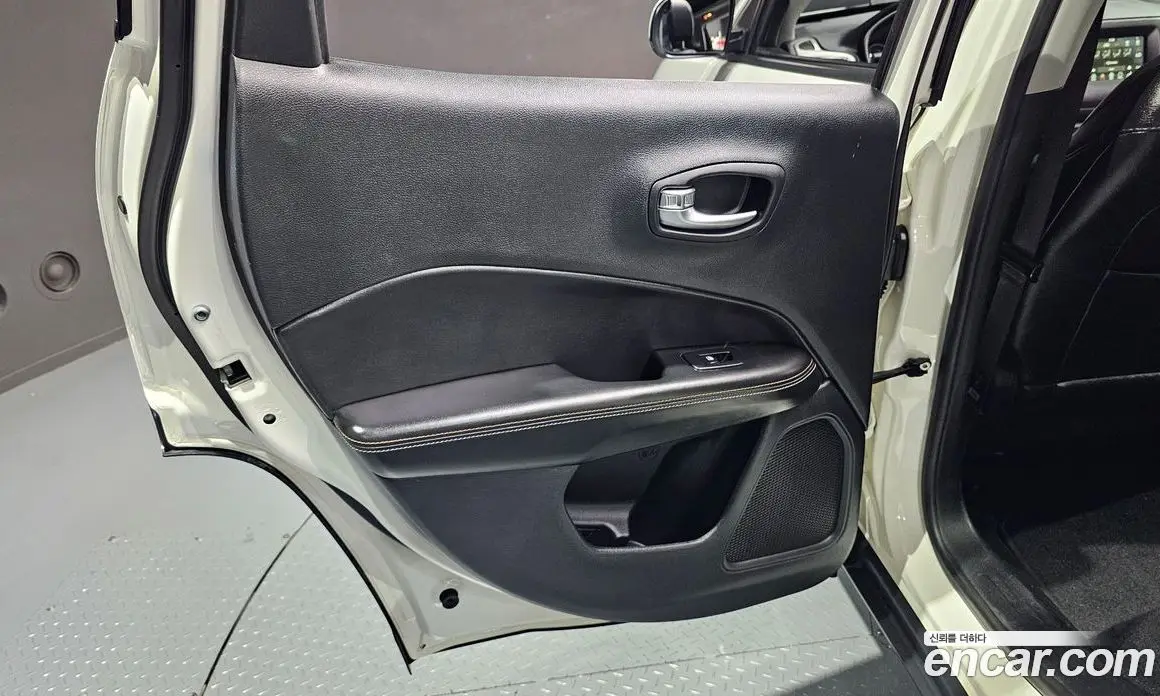 Jeep Compass 2018 2.4 автомат (гидро), фото 15