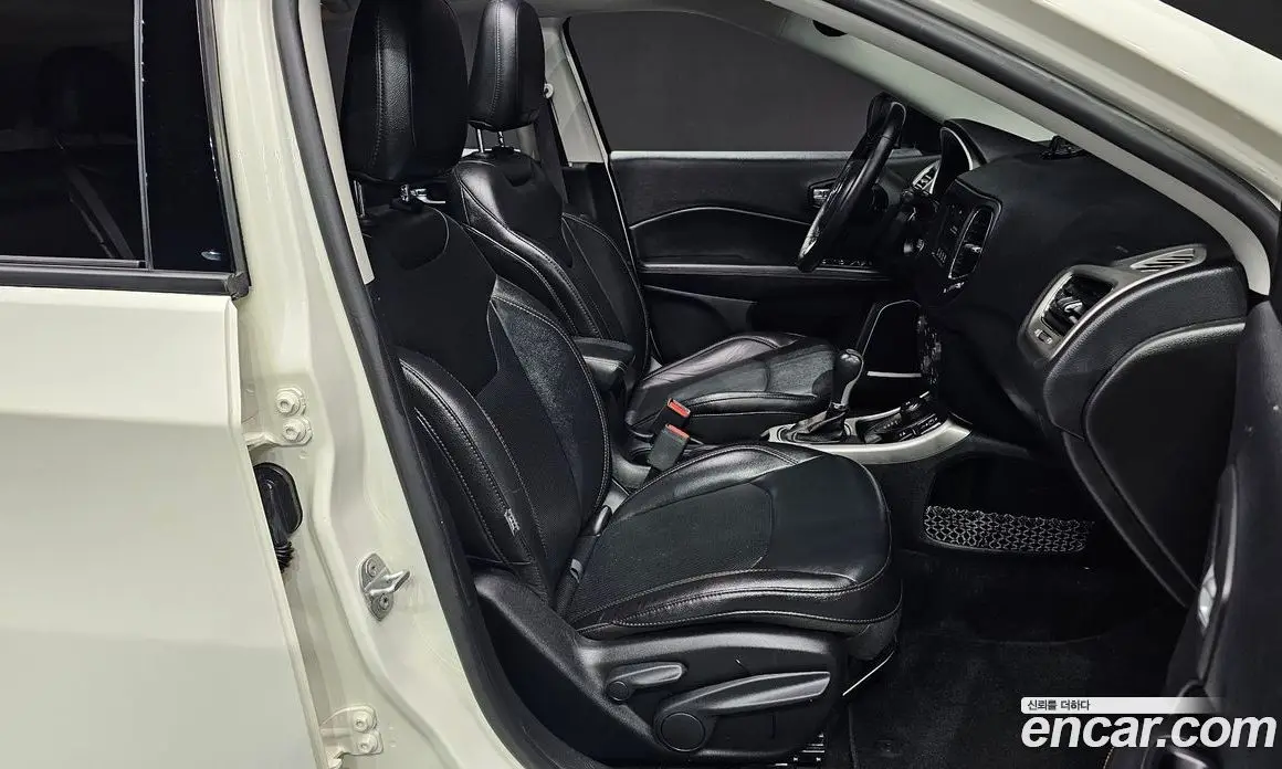 Jeep Compass 2018 2.4 автомат (гидро), фото 16
