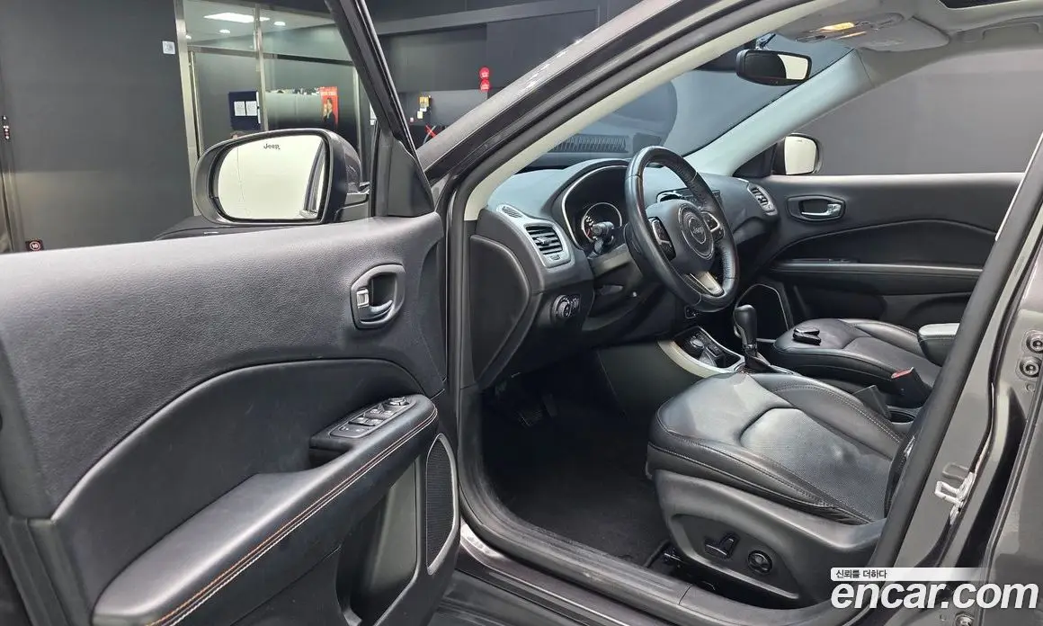 Jeep Compass 2019 2.4 автомат (гидро), фото 12