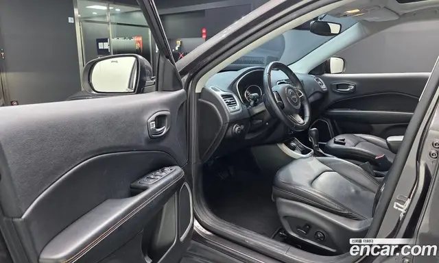 Jeep Compass 2019 2.4 автомат (гидро), миниатюра 12