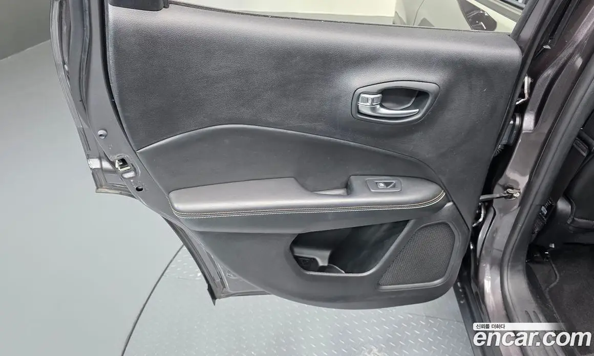 Jeep Compass 2019 2.4 автомат (гидро), фото 14