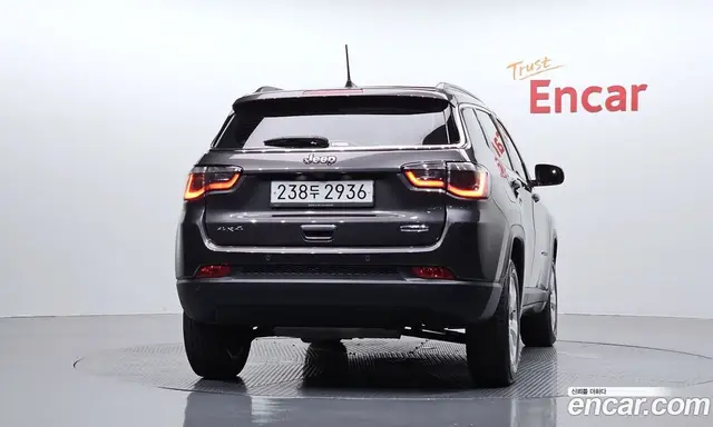 Jeep Compass 2019 2.4 автомат (гидро), миниатюра 3