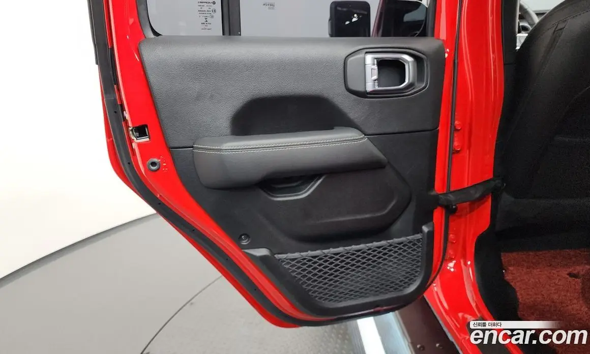 Jeep Wrangler 2021 2.0 автомат (гидро), фото 15 Jeep Wrangler 2021 2.0 автомат (гидро), фото 15