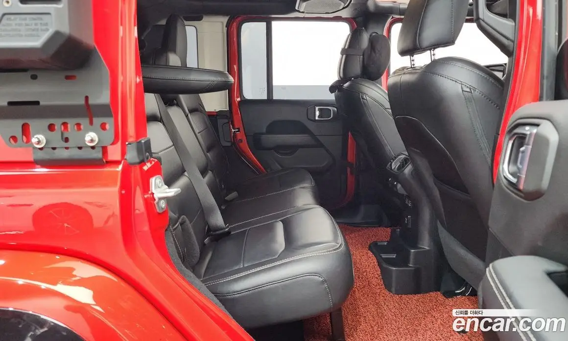 Jeep Wrangler 2021 2.0 автомат (гидро), фото 17 Jeep Wrangler 2021 2.0 автомат (гидро), фото 17