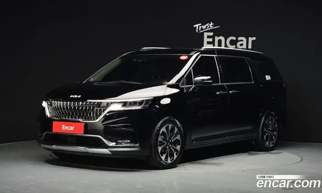 Kia Carnival, 2023, 37 215 км