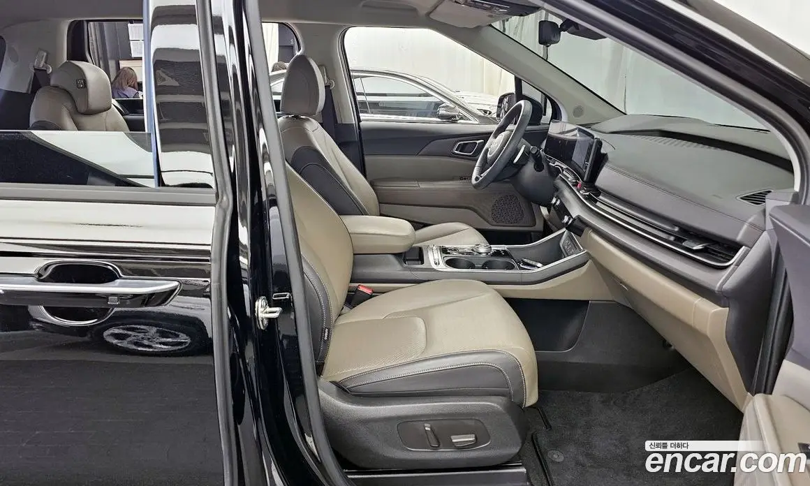 Kia Carnival 2024 2.2 автомат (гидро), фото 17 Kia Carnival 2024 2.2 автомат (гидро), фото 17