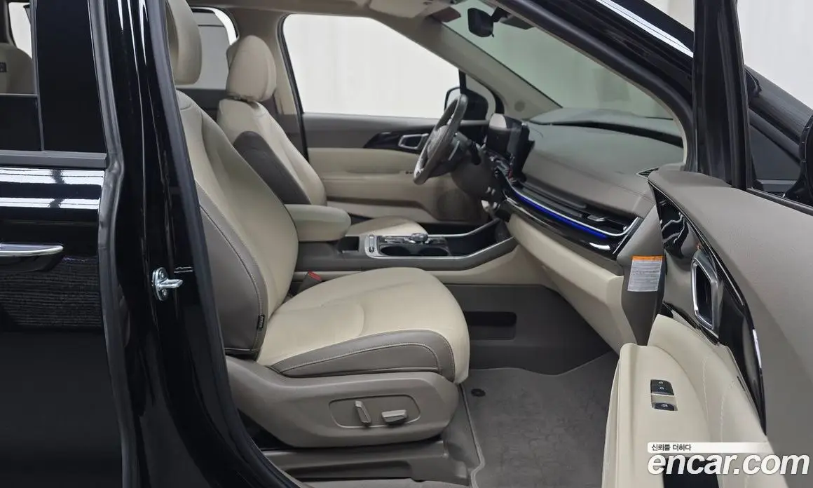 Kia Carnival 2024 1.6 автомат (гидро), фото 15