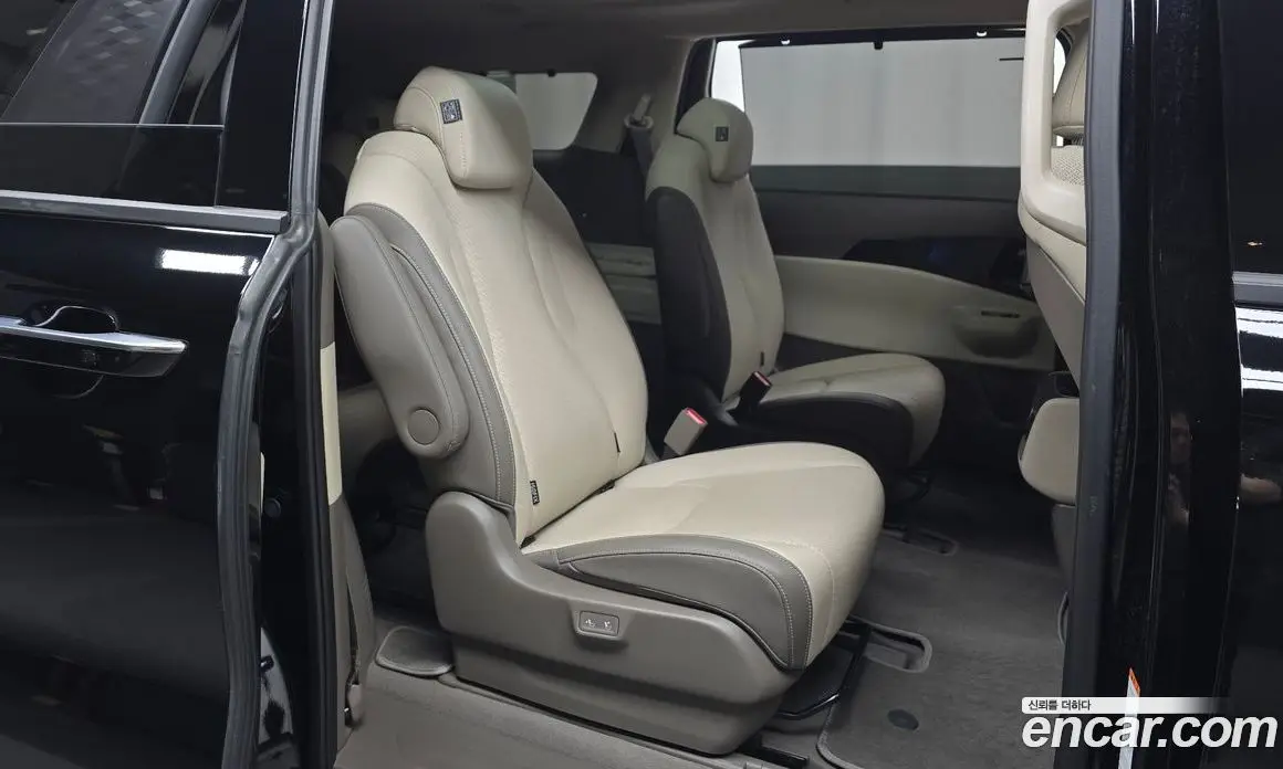 Kia Carnival 2024 1.6 автомат (гидро), фото 16